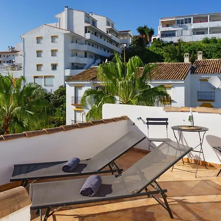 Two Bedroom, Two Bathroom, Balcony, Pool Area, View Lägenhet *