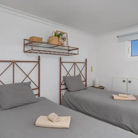 Two Bedroom, Two Bathroom, Balcony, Pool Area, View Lägenhet Málaga