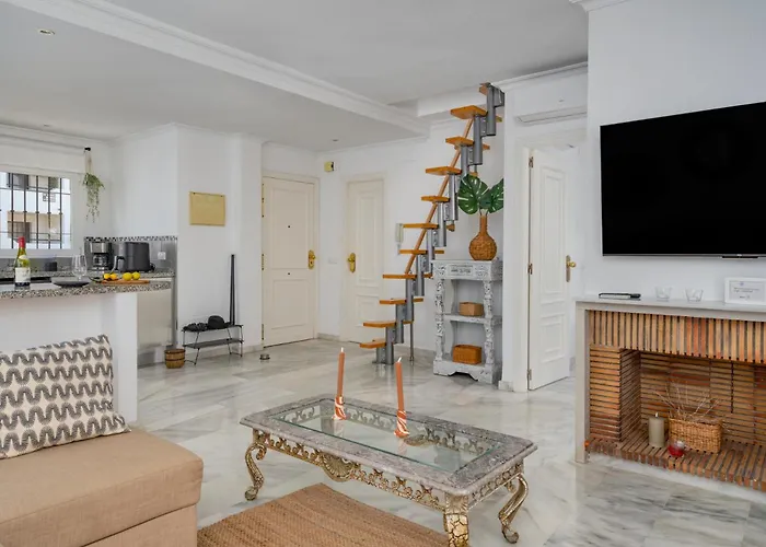 Two Bedroom, Two Bathroom, Balcony, Pool Area, View Appartement
