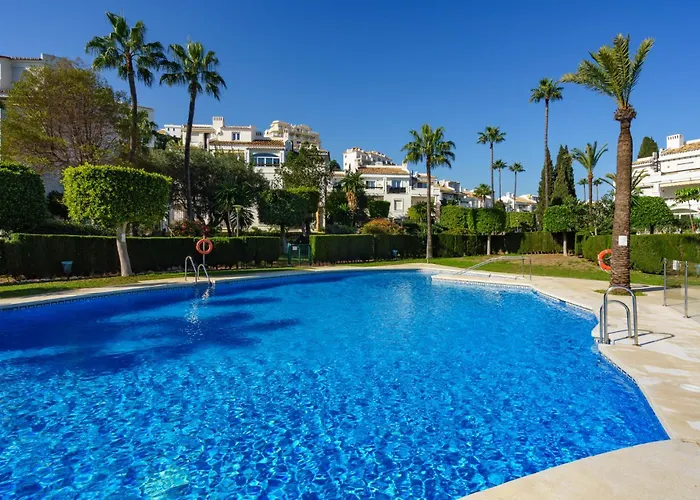 Appartement Two Bedroom, Two Bathroom, Balcony, Pool Area, View *